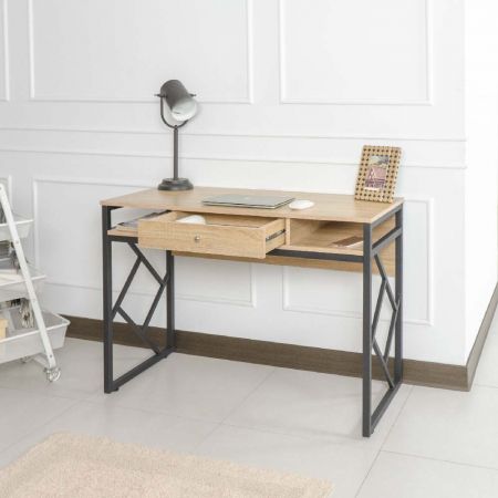 A fiók bal és jobb oldalán 30,0 * 45,0 * 10,0 cm-es nyitott rész található. A kialakításnak köszönhetően az alsó részt 3 fiók vastagságúra vagy 3 nyitott részre is módosíthatjuk.